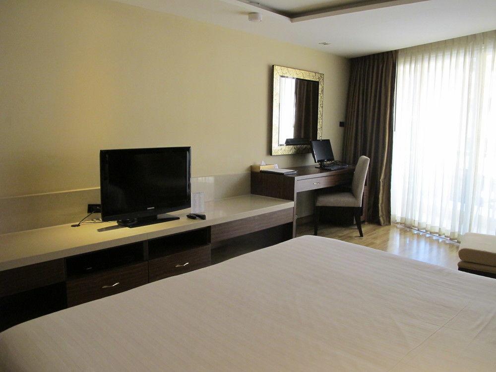 Nova Gold Hotel Pattaya Luaran gambar