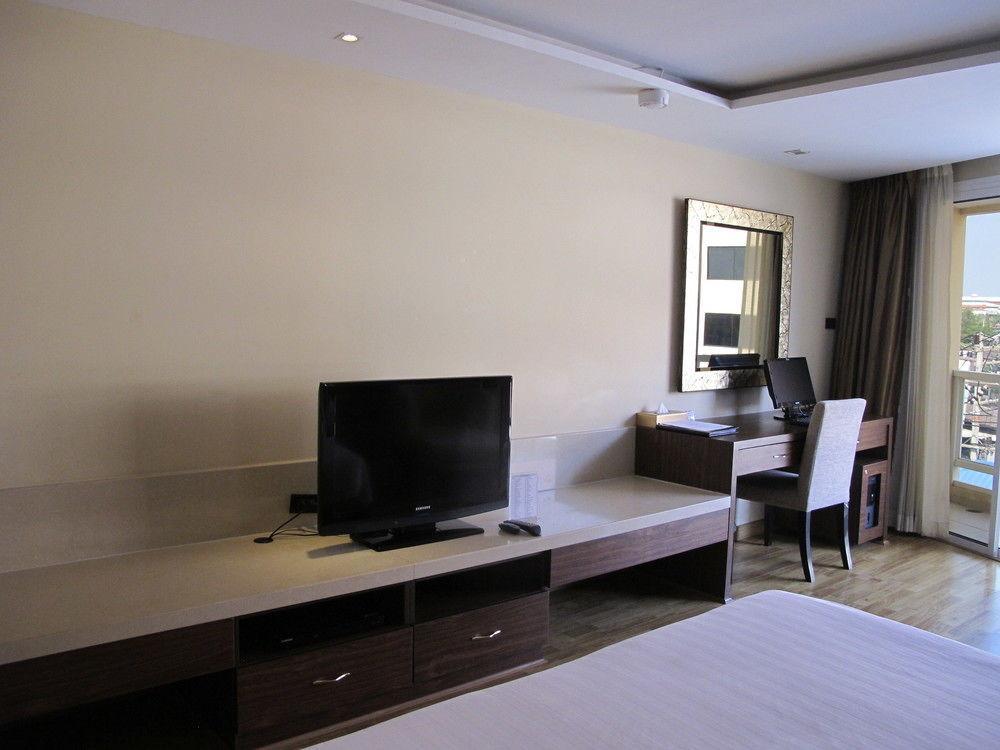 Nova Gold Hotel By Compass Hospitality Pattaya Luaran gambar