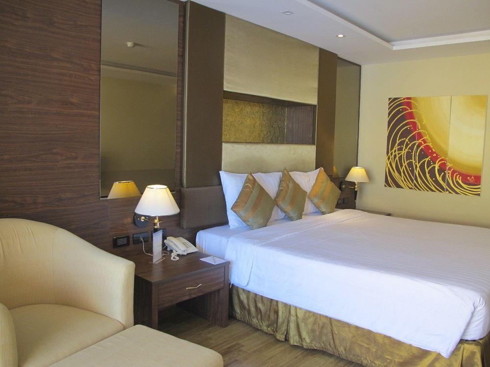 Nova Gold Hotel Pattaya Luaran gambar