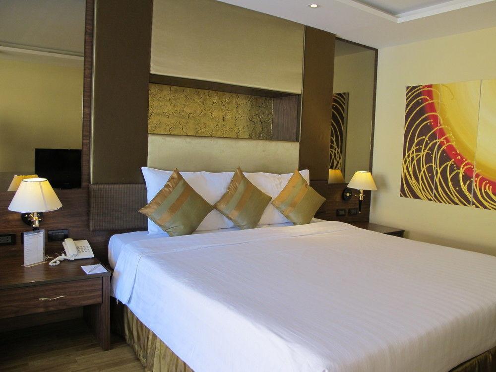 Nova Gold Hotel By Compass Hospitality Pattaya Luaran gambar